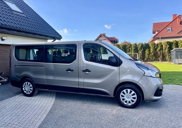 Renault Trafic cena 104998 przebieg: 80000, rok produkcji 2018 z Płock małe 497